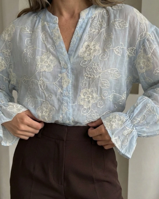 BLOUSE BLEU BRODÉ